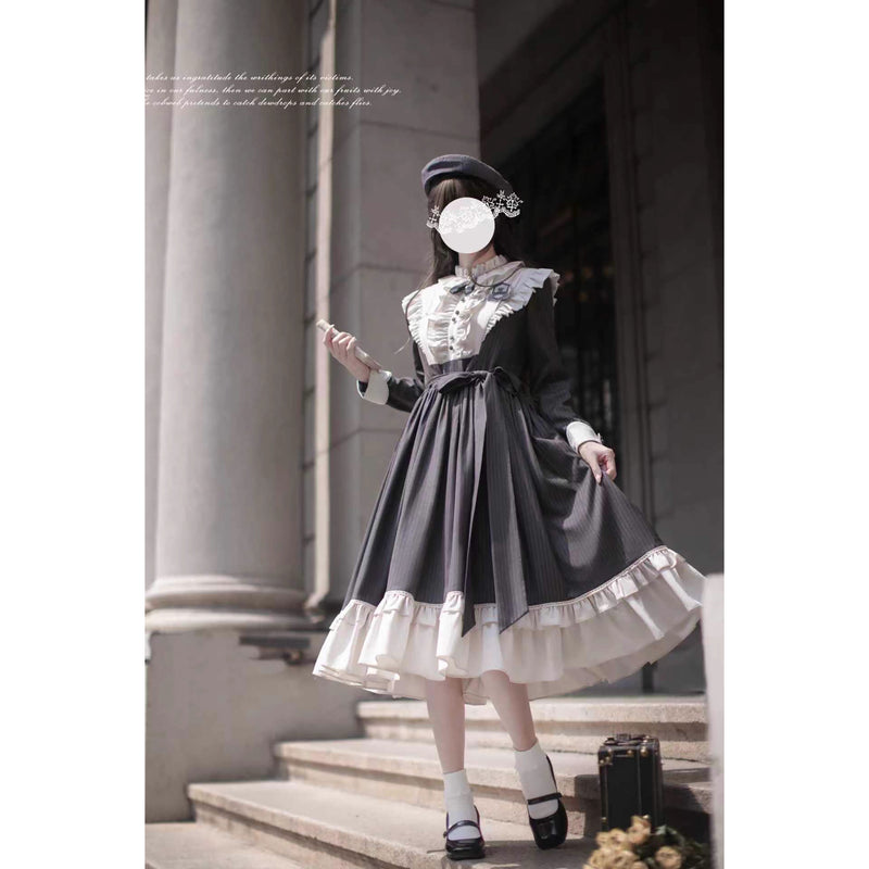 公爵令嬢のクラシカルワンピースとケープ