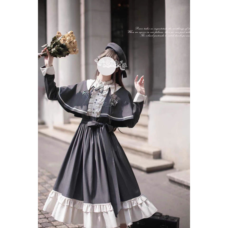 公爵令嬢のクラシカルワンピースとケープ