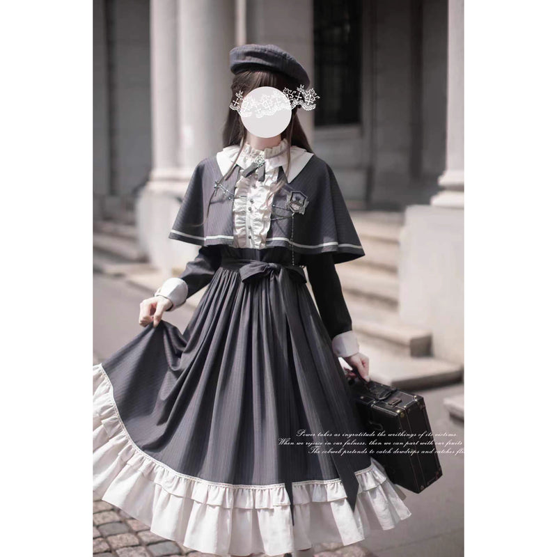 公爵令嬢のクラシカルワンピースとケープ