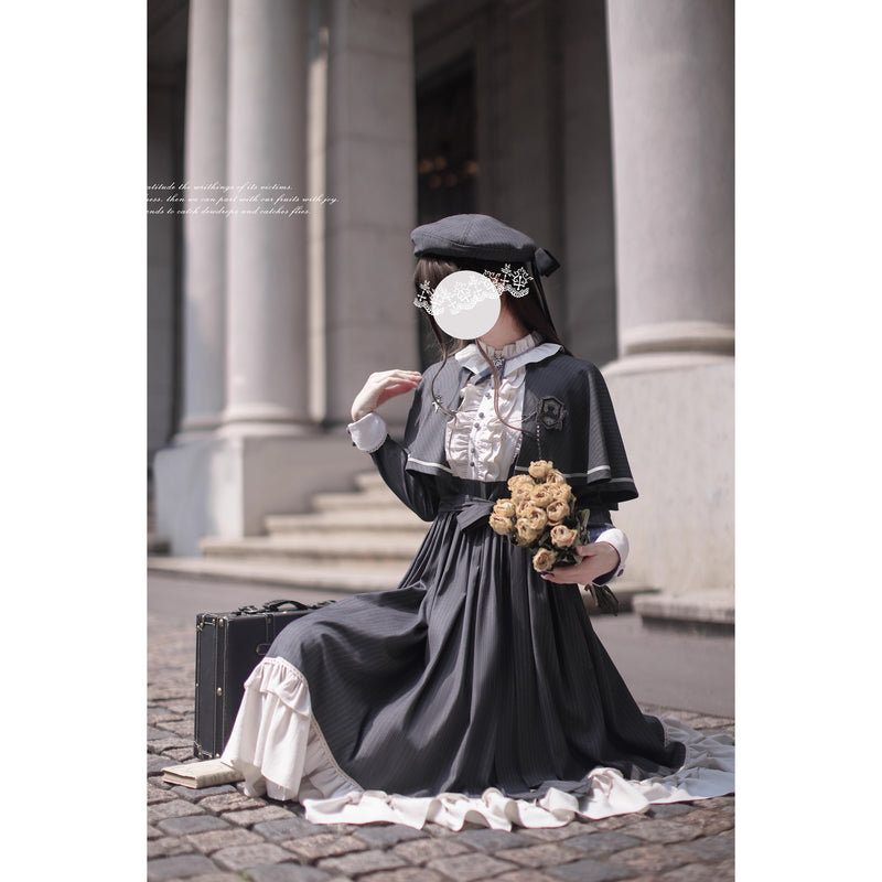 公爵令嬢のクラシカルワンピースとケープ