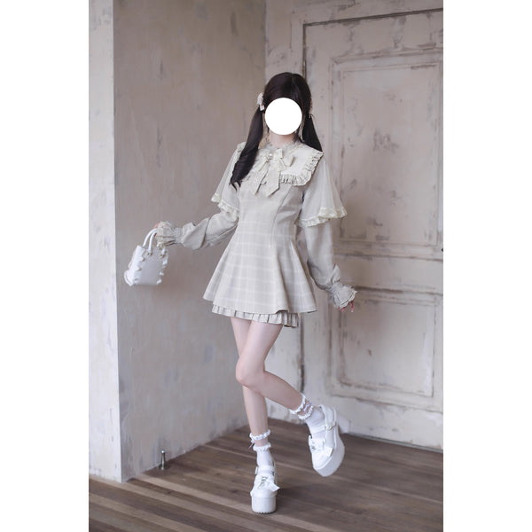 灰白のお嬢様の格子柄ケープワンピース