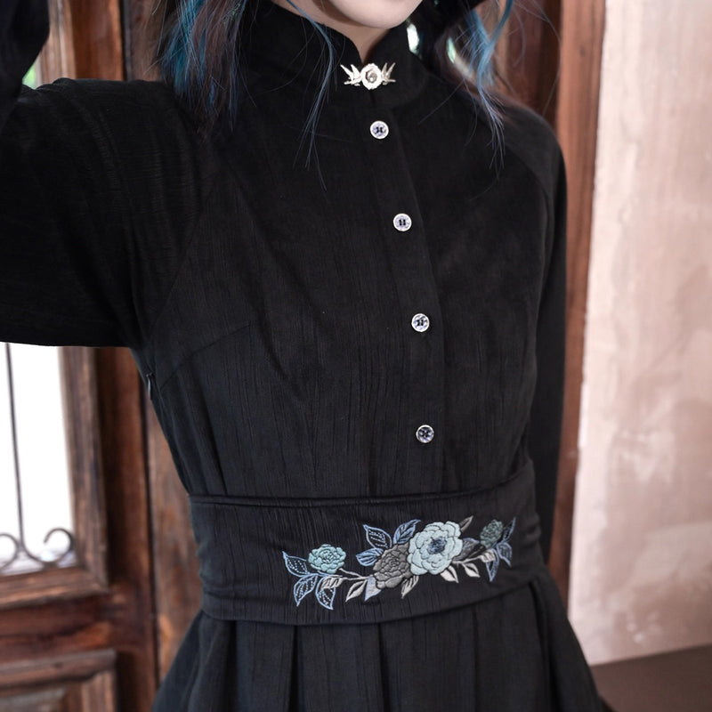 椿の花と鶯の刺繍コルセットワンピース