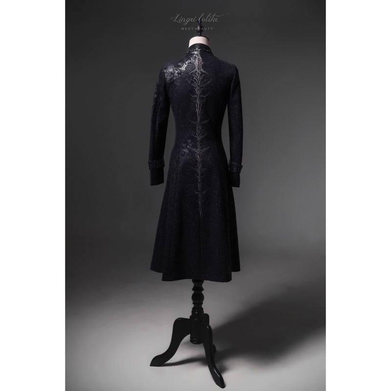 脊椎骨格の刺繍ゴシックコート