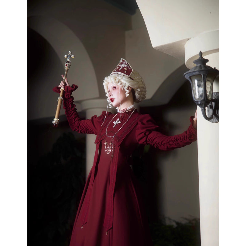 月夜の修道女の刺繍ワンピース - Wine Red（シャーリングスリーブ）[2025年12月上旬-2026年1月上旬発送予定]