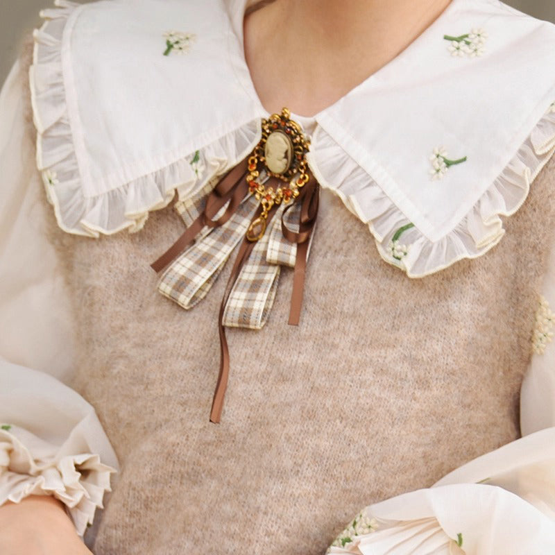 宮廷の花の刺繍ヴィクトリアンブラウスとニットベスト