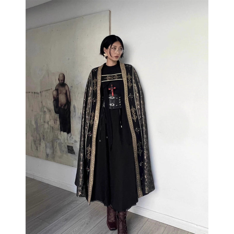 月夜の修道女の刺繍ロングマント - Black Gold[2025年12月上旬-2026年1月上旬発送予定]