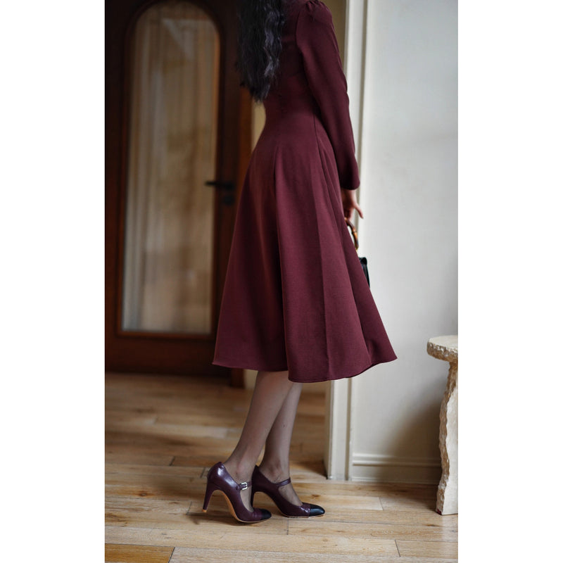 葡萄酒色の貴婦人クラシックワンピース