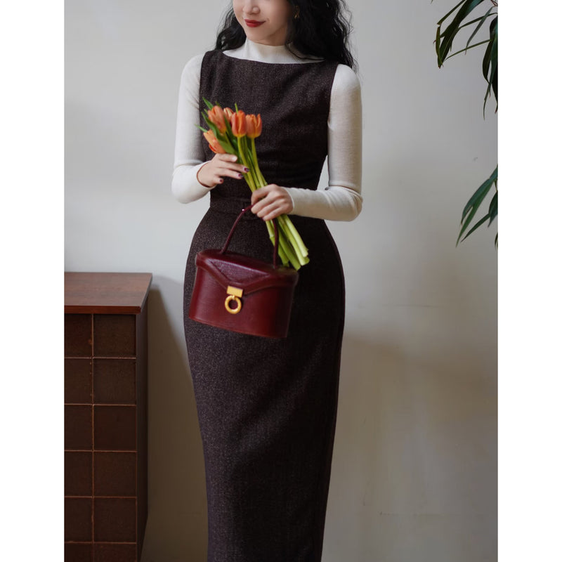 焦茶色の貴婦人ツイードワンピース