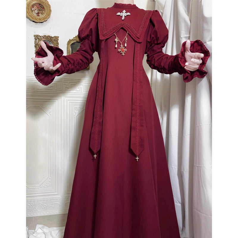月夜の修道女の刺繍ワンピース - Wine Red（シャーリングスリーブ）[2025年12月上旬-2026年1月上旬発送予定]