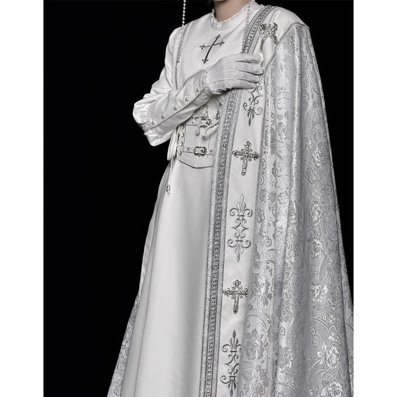 月夜の修道女の刺繍ロングマント - White Silver[2025年12月上旬-2026年1月上旬発送予定]