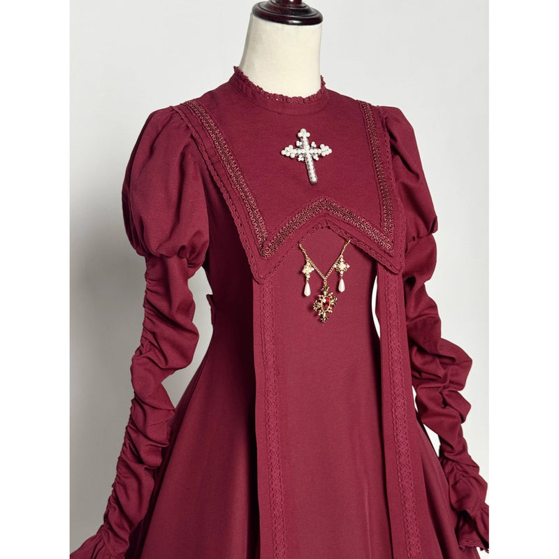 月夜の修道女の刺繍ワンピース - Wine Red（シャーリングスリーブ）[2025年12月上旬-2026年1月上旬発送予定]