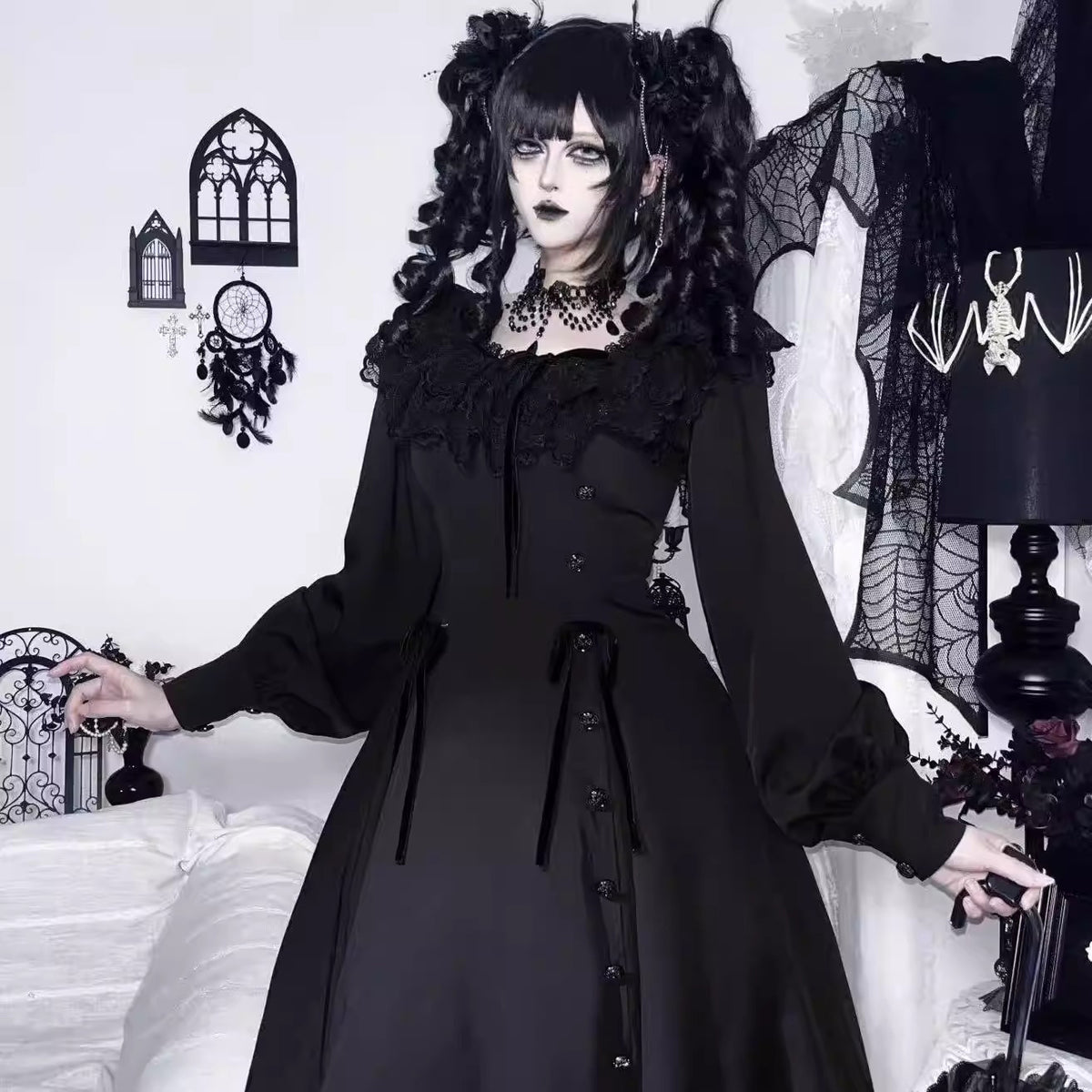 暗黒のお嬢様のゴシックワンピース – ManusMachina