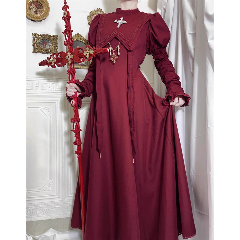 月夜の修道女の刺繍ワンピース - Wine Red（シャーリングスリーブ）[2025年12月上旬-2026年1月上旬発送予定]