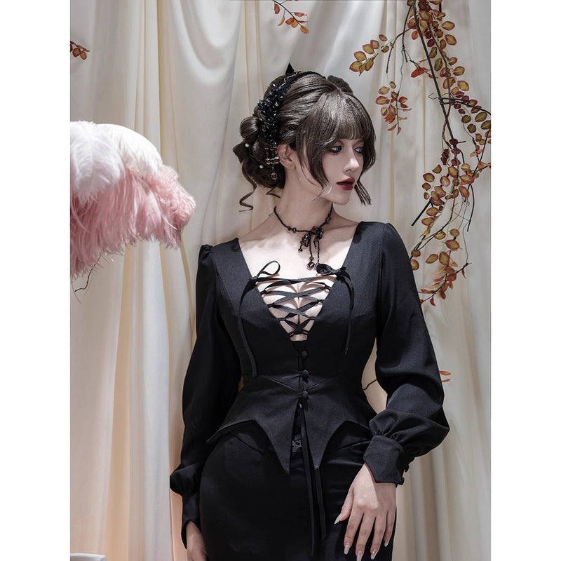 暗黒のお嬢様のレースアップトップス
