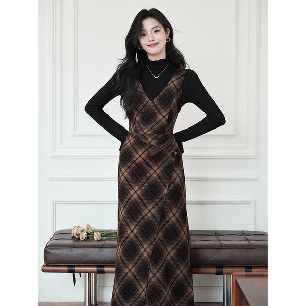 British Plaid Jumper Skirt and High-neck Top