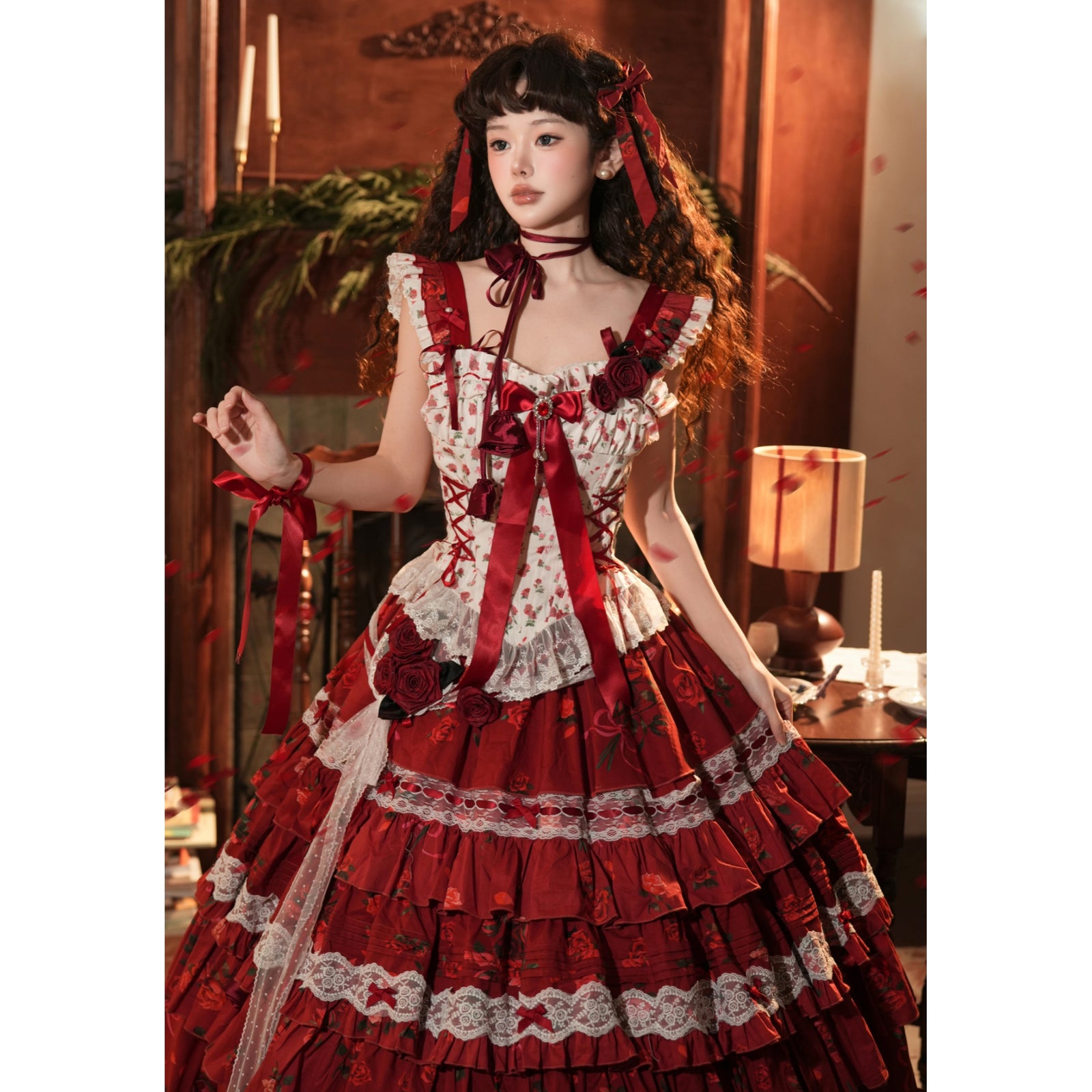 深紅の薔薇の編み上げビスチェとティアードスカート[2026年3月下旬-4月
