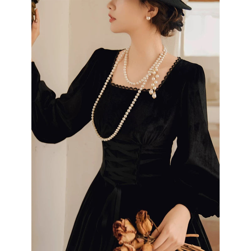 黒の貴婦人のベルベットコルセットワンピース