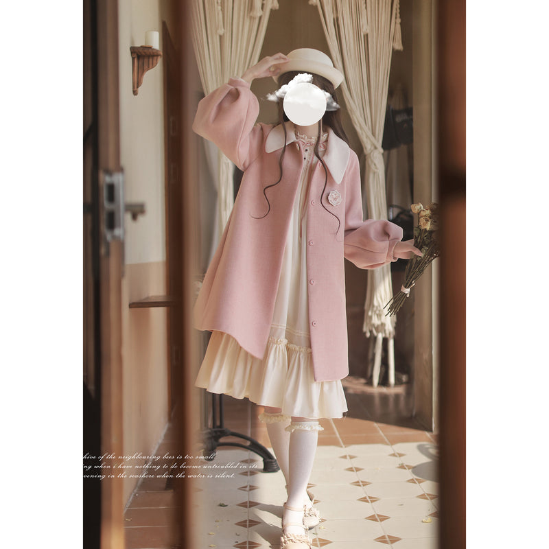 桜色のお嬢様のウールコートとフリルワンピース