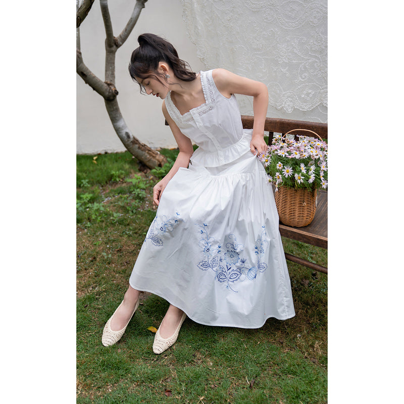 紺青の花の刺繍ロングスカート