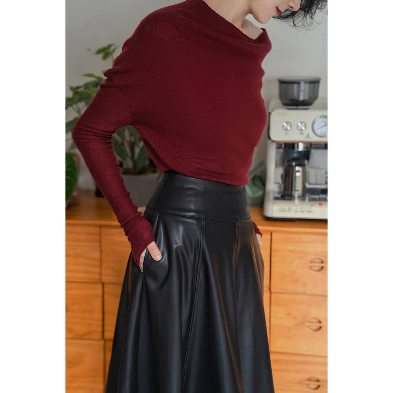 漆黒の貴婦人のハイウエストレザースカート