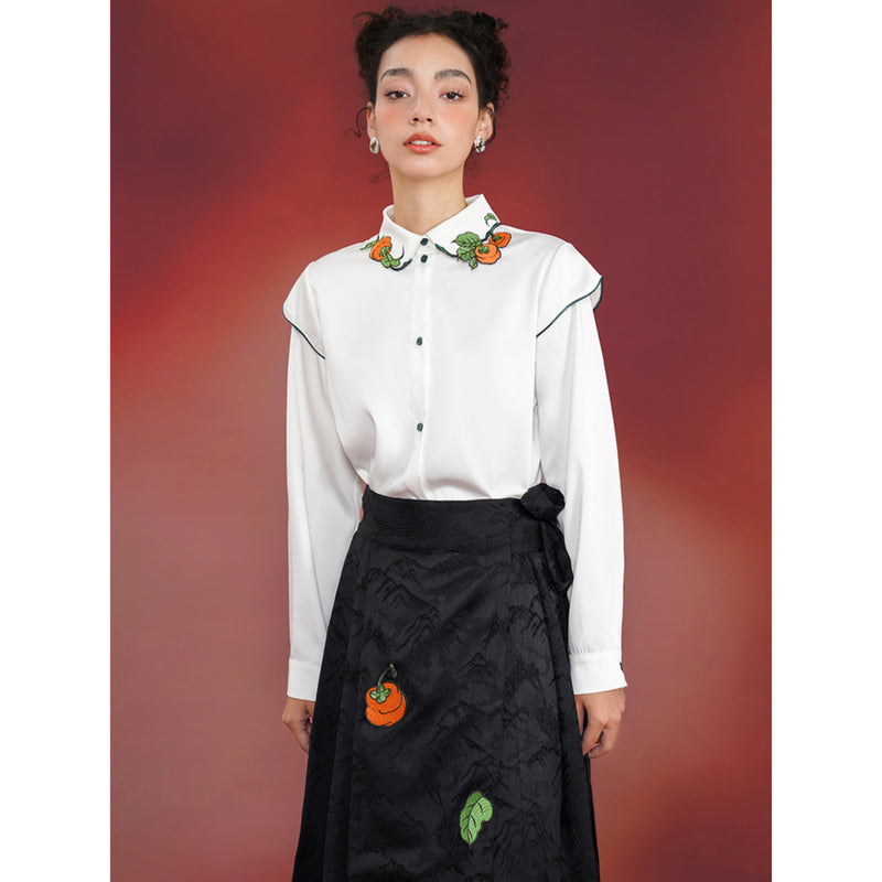 柿の実の刺繍襟ブラウス