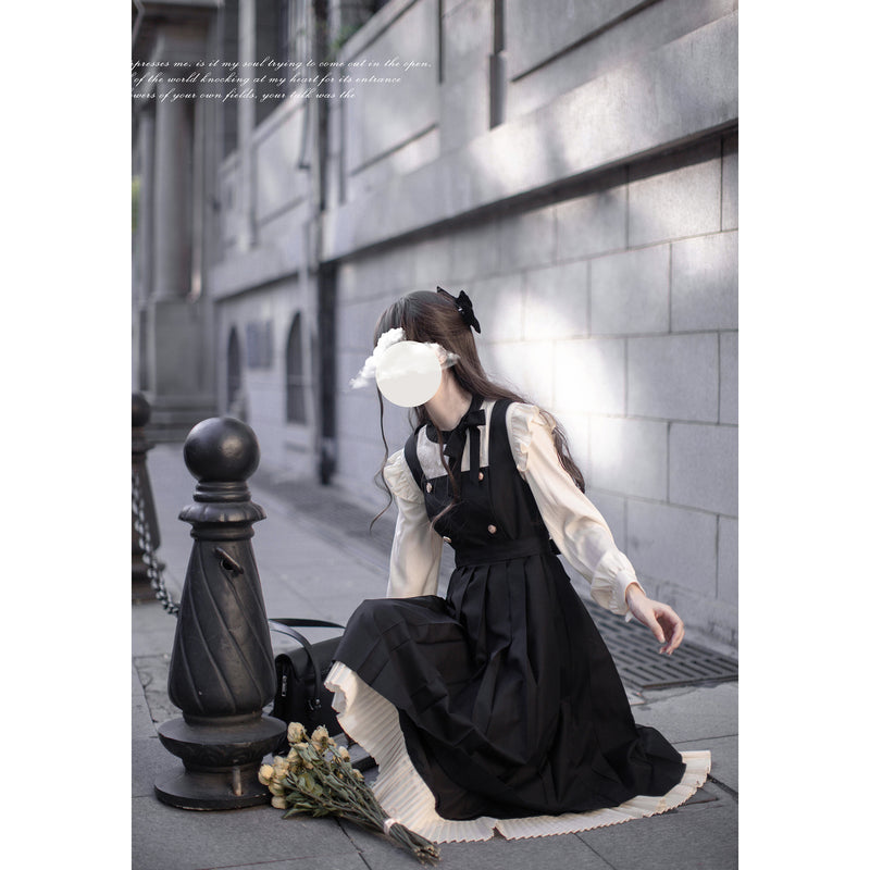 漆黒の文学少女ジャンパースカートとフリルブラウス