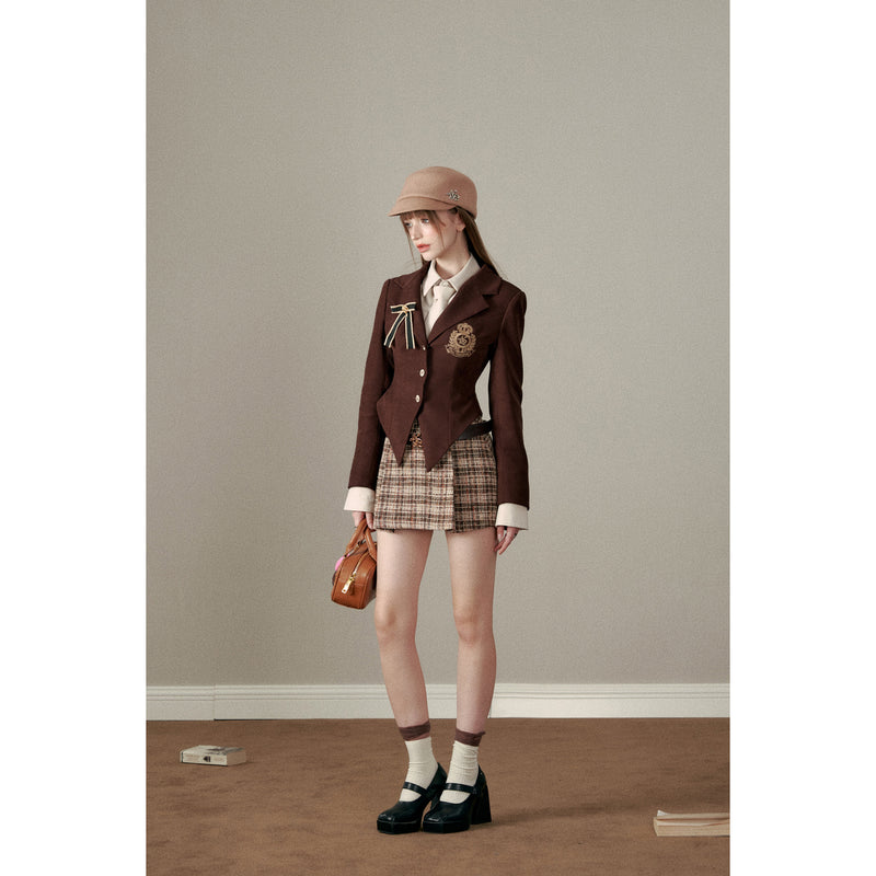 英国文学少女ジャケットとショートスカートとブラウス