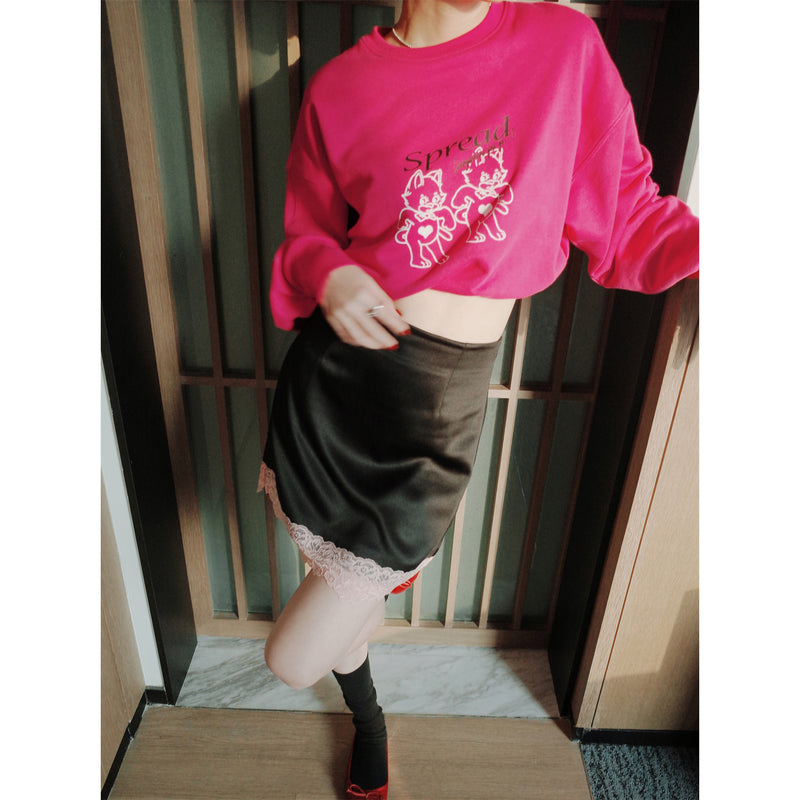 花柄刺繍のサテンスカート