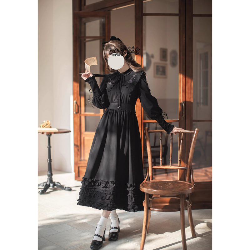 夜想曲を奏でる刺繍クラシカルワンピース
