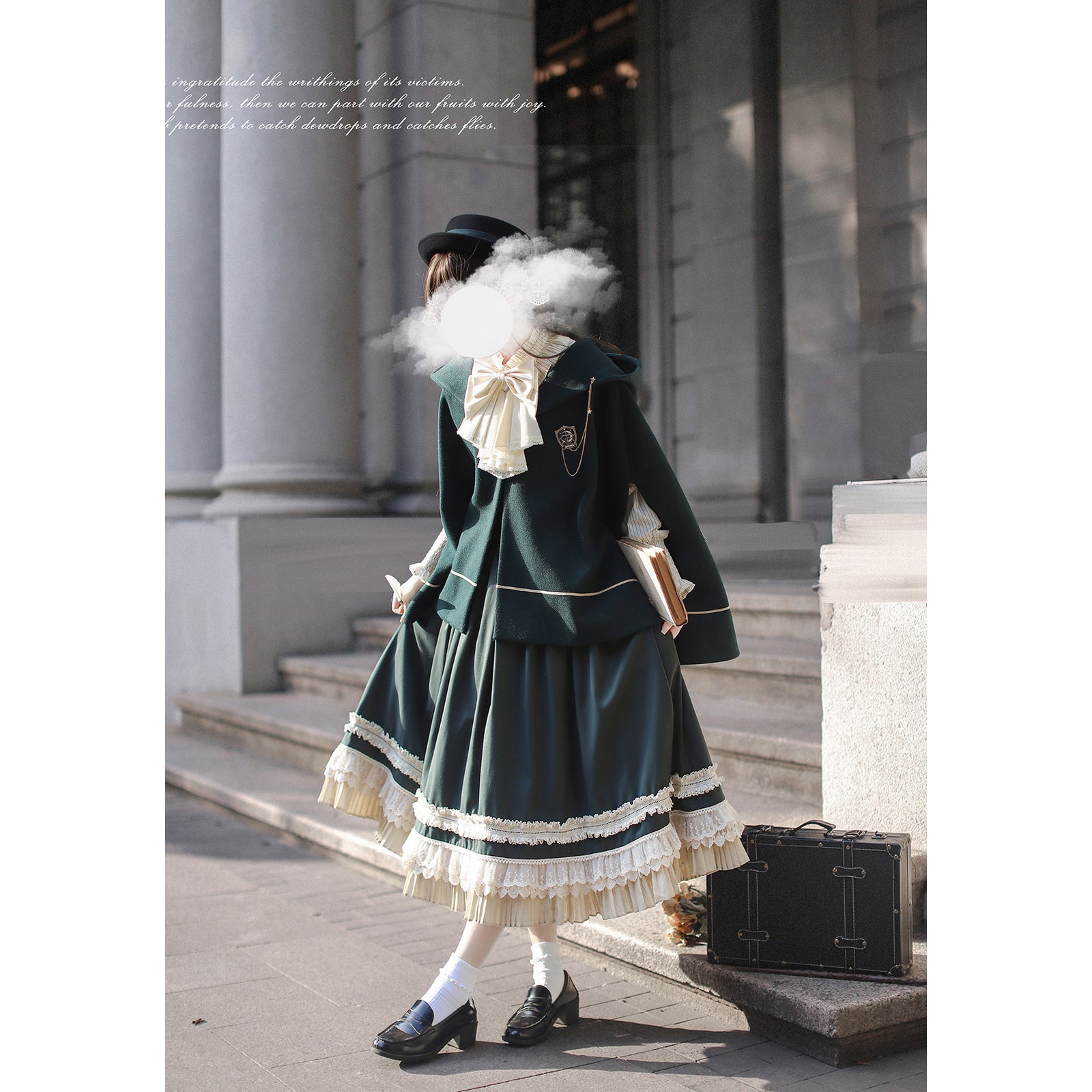 魔法少女のジャンパースカートとマントとケープとブラウス – ManusMachina