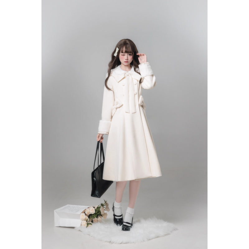 白雪のお嬢様のリボンウールコート