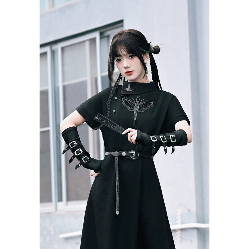 暗黒令嬢のバックルアームカバー – ManusMachina