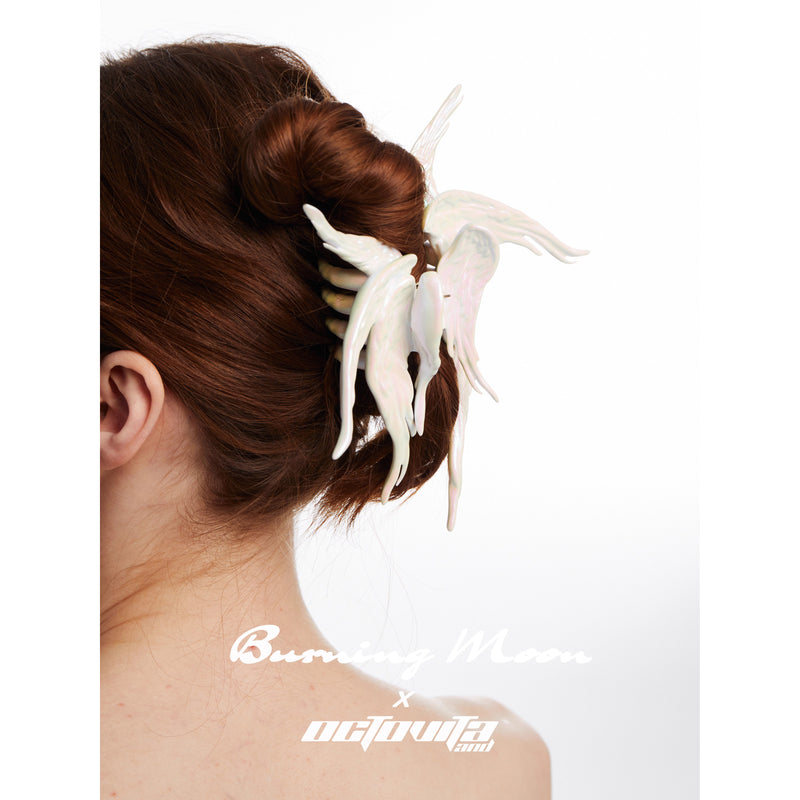 天使の翼のヘアクリップ