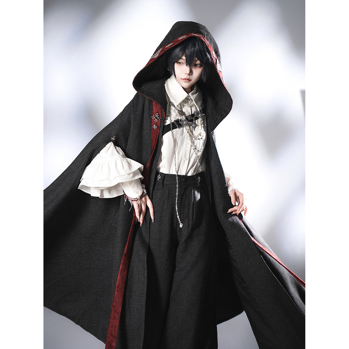 聖なる誓約団のロングマントとパンツ – ManusMachina