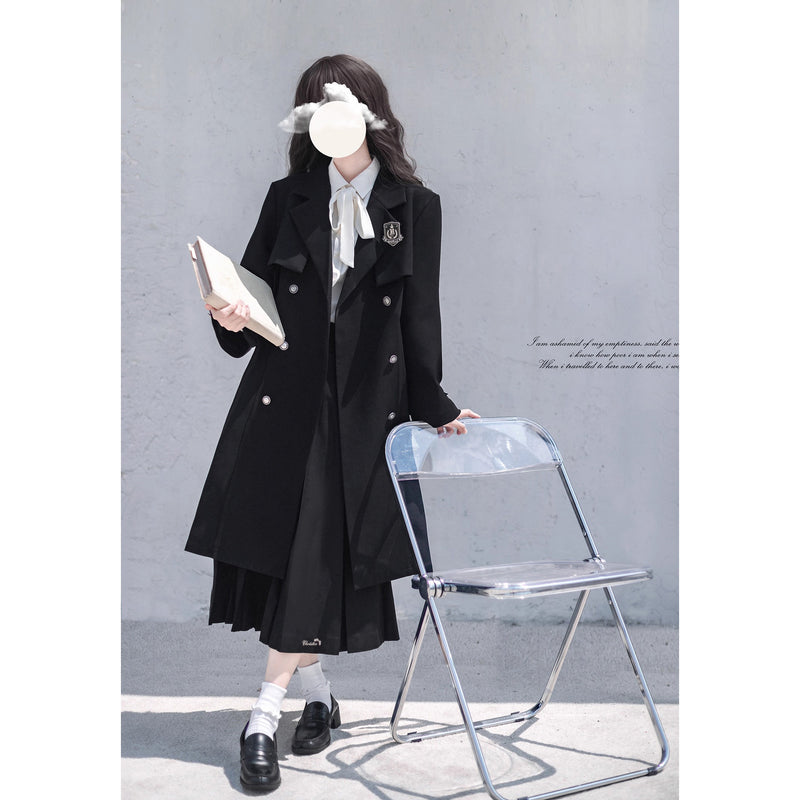 文学令嬢のトレンチコートとブラウスとプリーツスカート - Black Trench