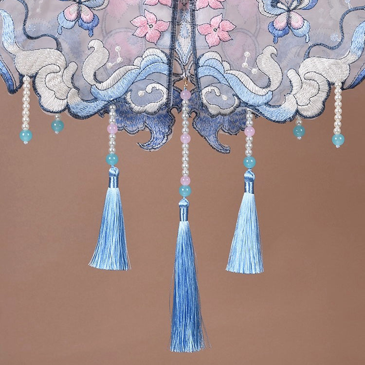 蝶と花と雲の刺繍付け襟