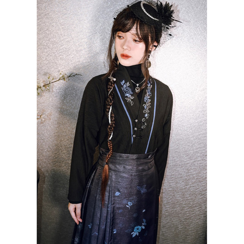 椿の花の刺繍チャイナブラウス