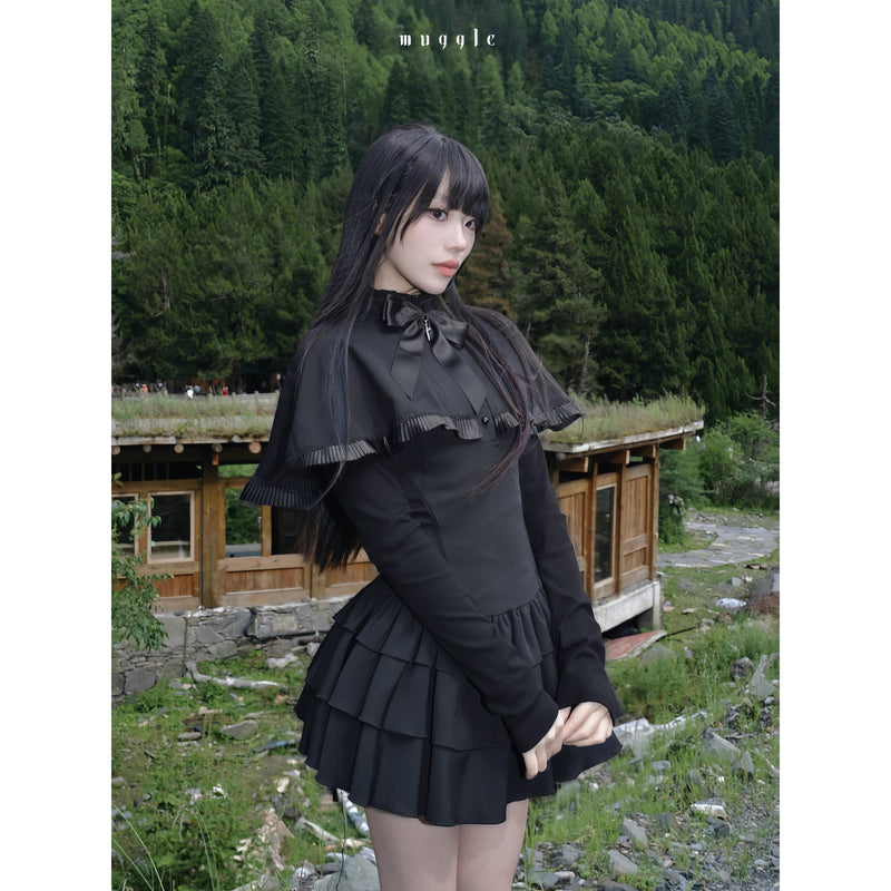 黒のお嬢様のケープフリルワンピース