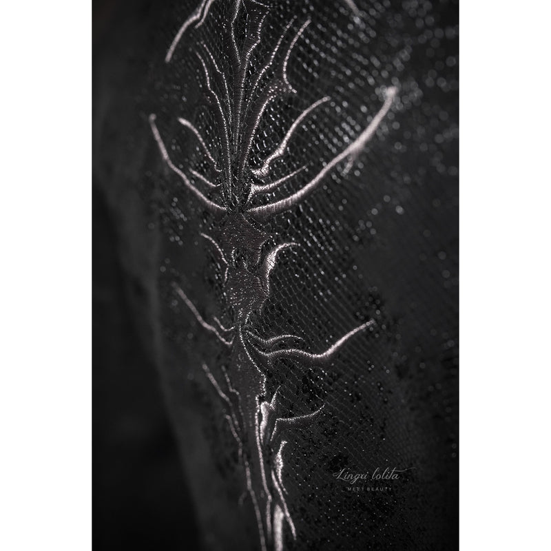 脊椎骨格の刺繍ゴシックコート