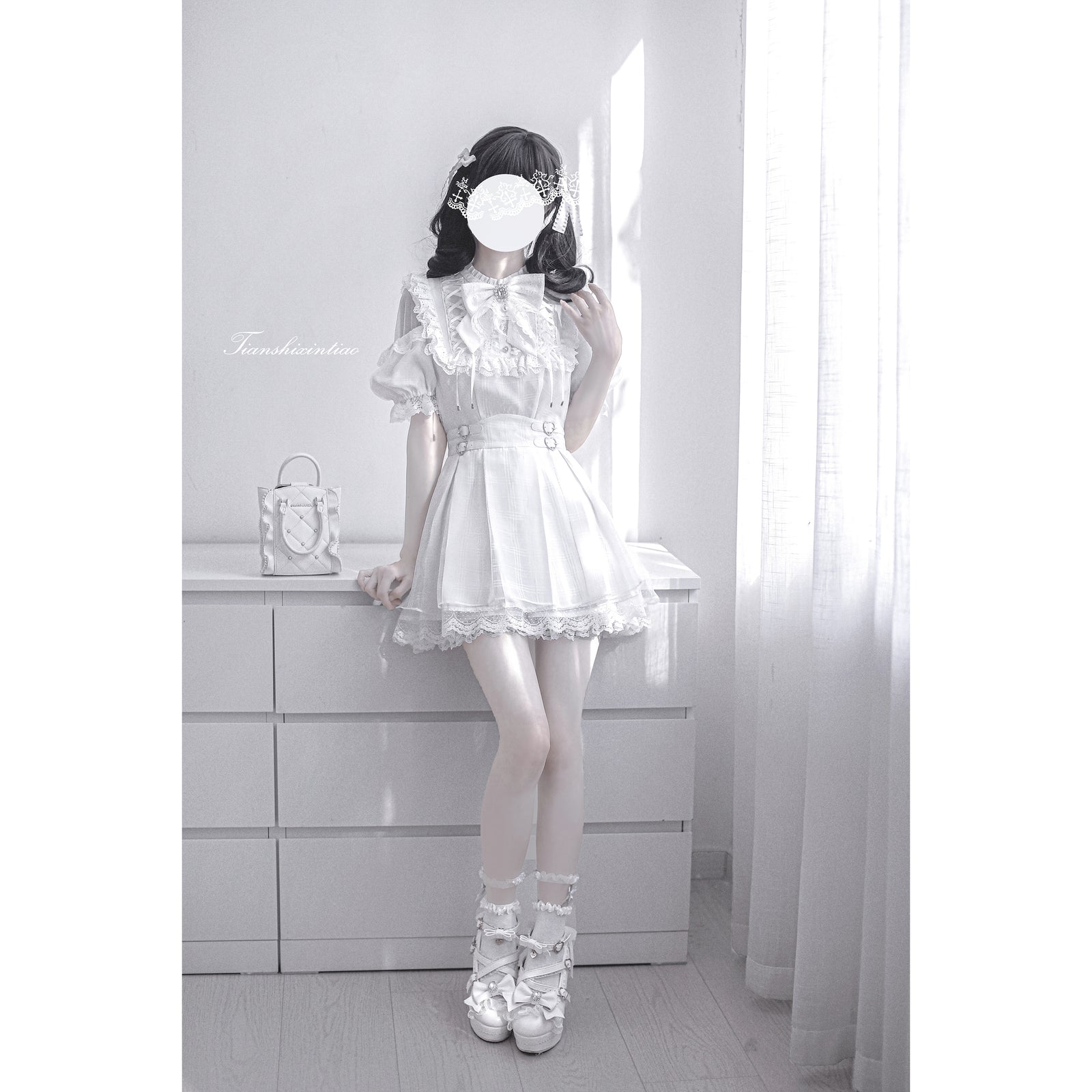 純白の天使の刺繍フリルワンピース – ManusMachina