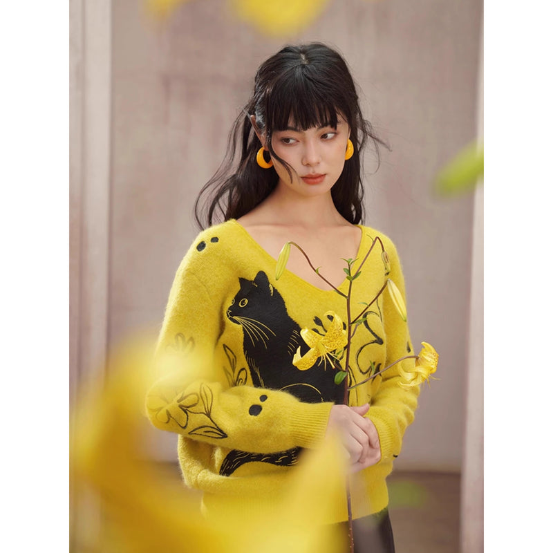 黒猫と花の刺繍ニットセーター