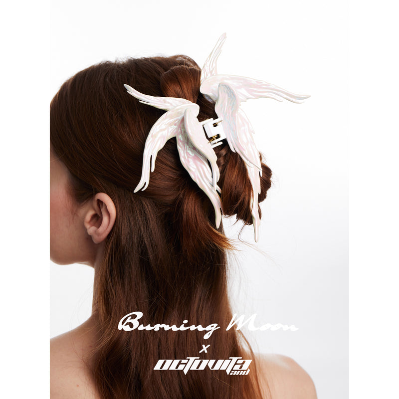 天使の翼のヘアクリップ