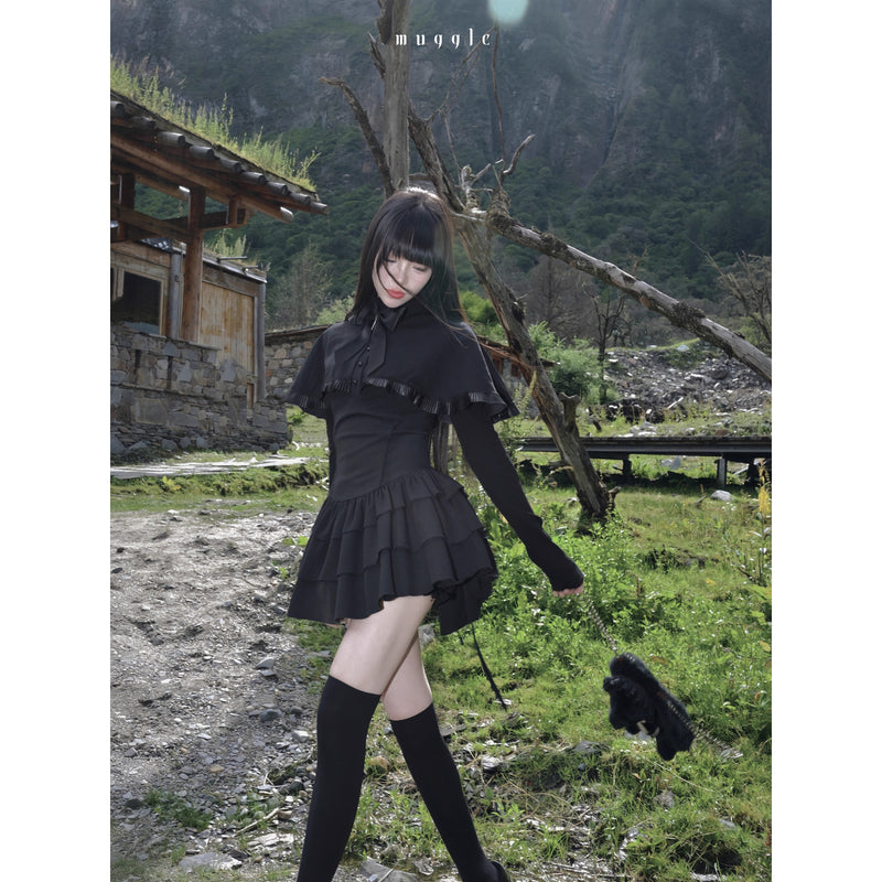 黒のお嬢様のケープフリルワンピース