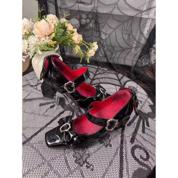 十字架の棺桶ヒールパンプス