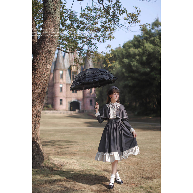 公爵令嬢のクラシカルワンピースとケープ