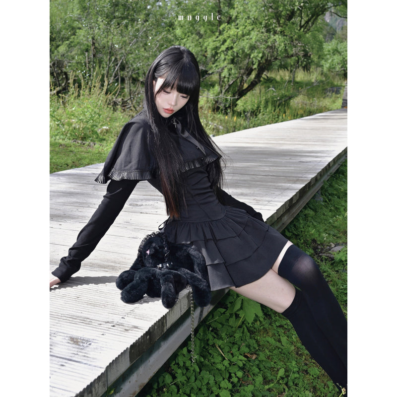 黒のお嬢様のケープフリルワンピース
