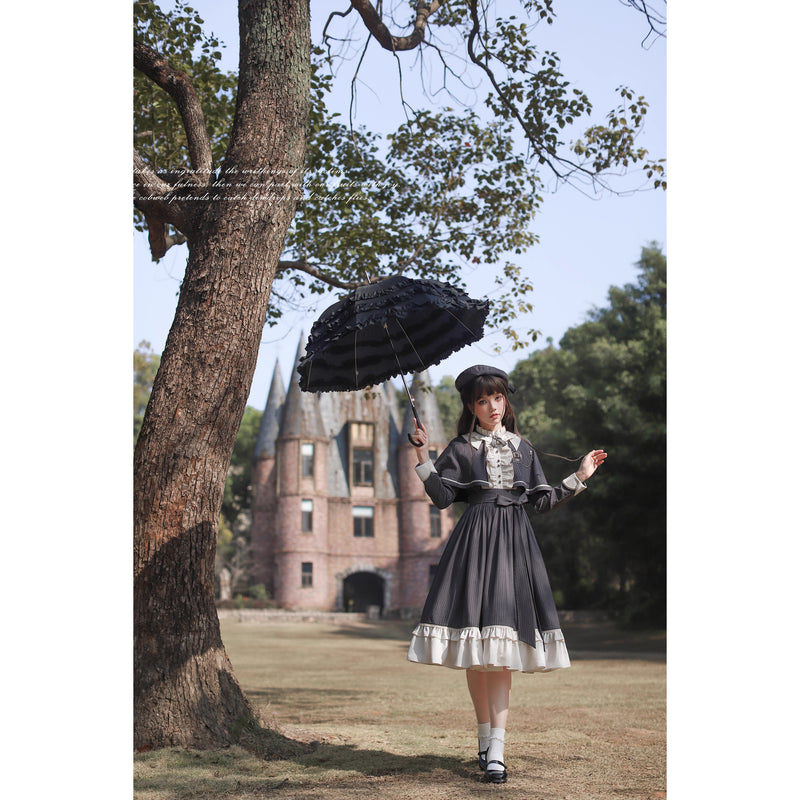 公爵令嬢のクラシカルワンピースとケープ