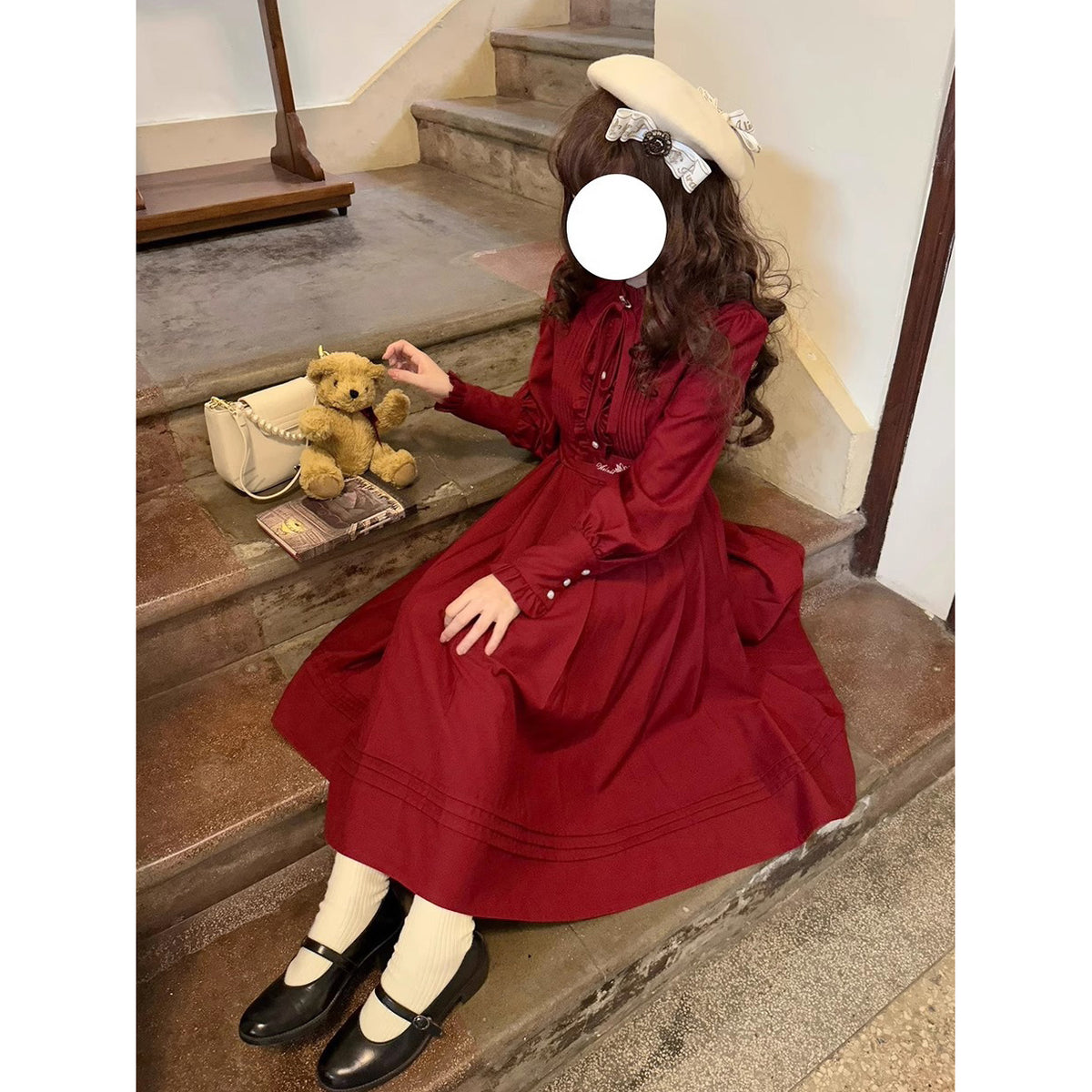 深紅のお嬢様のクラシカルワンピース – ManusMachina