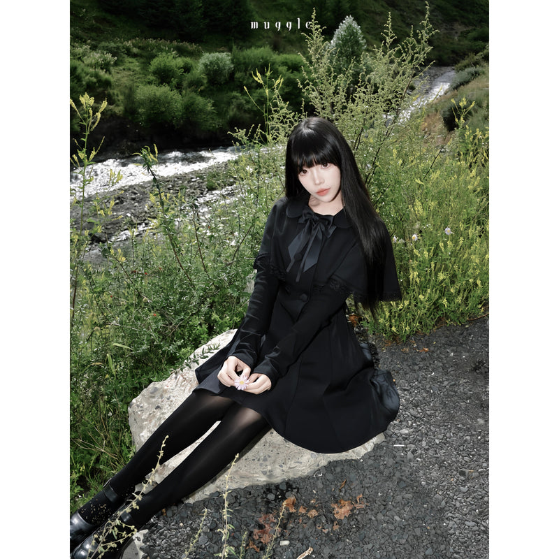 黒のお嬢様のケーププリーツワンピース