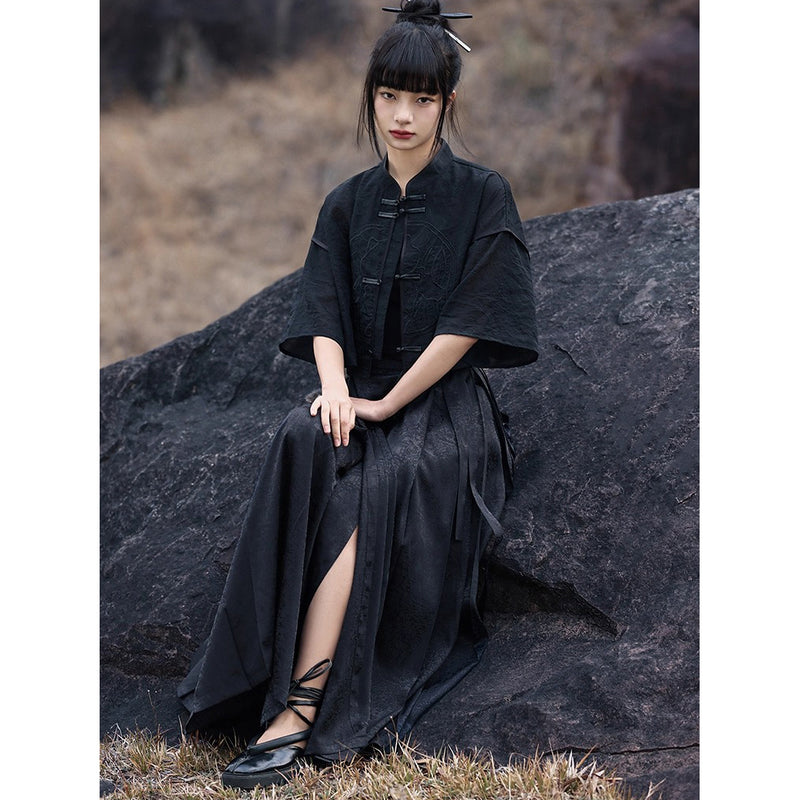 漆黒令嬢の刺繍チャイナトップス